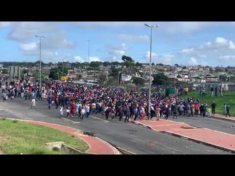 MEC meets Qolweni protesters