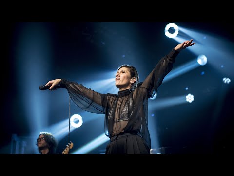 Elisa - Luce (Tramonti a Nord Est) (Radio Italia Live 4/12/2018)