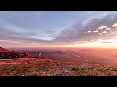 Travel into Nature 4K, di Morgan Trevisan