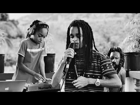 Azizzi Romeo - Demeanor (Live From Home) #CalmRoadRecords