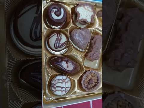😍 Chocolate from Paris #lindt #chocolates #paris #viralshorts #viral #youtubeshorts