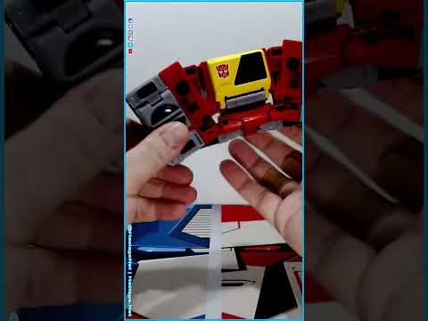 Transformers War For Cybertron Kingdom Voyager Blaster | Quick Convert #Shorts