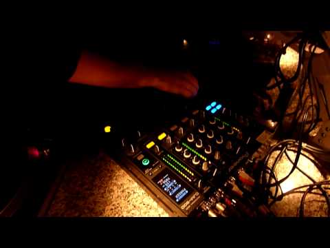 Estiva: Max Graham feat. Neev﻿ Kennedy - Sun In The Winter @ Technoclub, U60311 Frankfurt Part 4