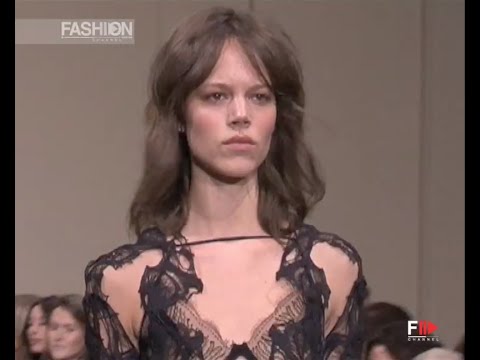 "JULIEN MACDONALD" Autumn Winter 2010 2011 London by Fashion Channel