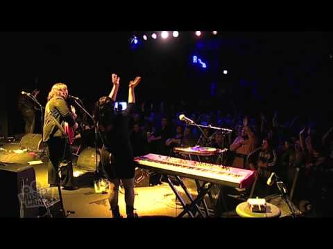 The Magic Numbers - Love Me Like You (Track 17 of 21) | Moshcam