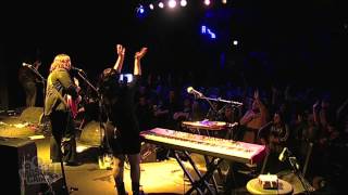 The Magic Numbers - Love Me Like You (Track 17 of 21) | Moshcam