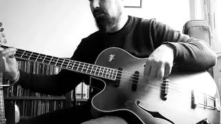 Video thumbnail for Walking bass Hofner President 500/5 by Agustin Gutierrez