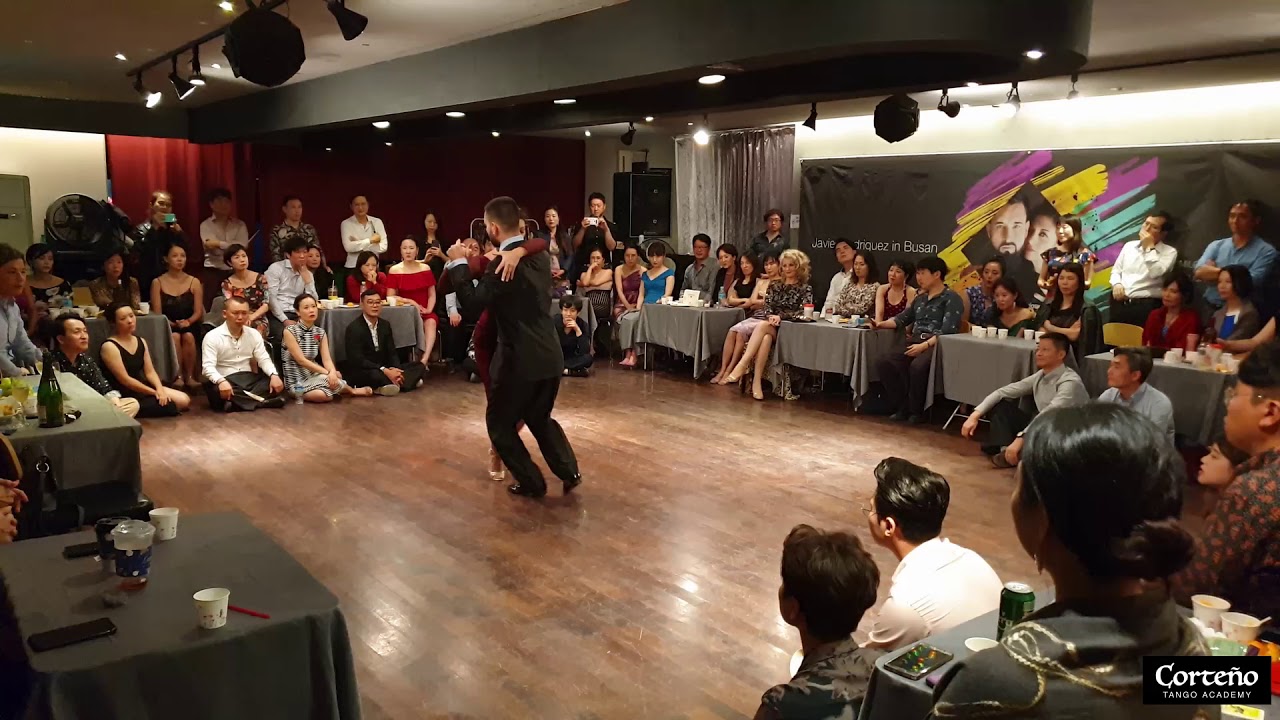 Javier Rodriguez y Moira Castellano 2019 in Busan-2