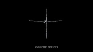 Kadr z teledysku Neon Moon tekst piosenki Cigarettes After Sex