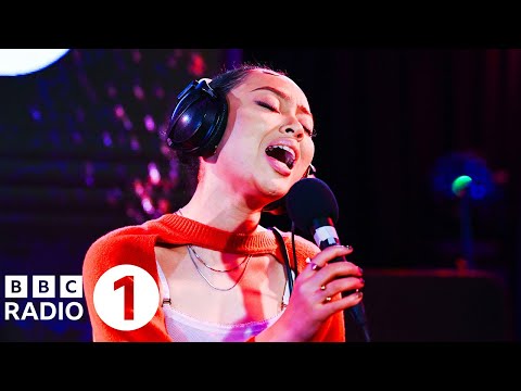 Griff - last night's mascara in the Radio 1 Live Lounge