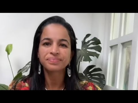 Erika Sánchez-9