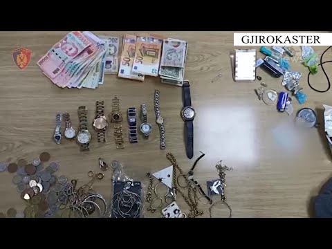 Top News - Nga Berati në Dropull për grabitje/ Kapet ‘skifteri’, vodhi arsenal me bizhuteri
