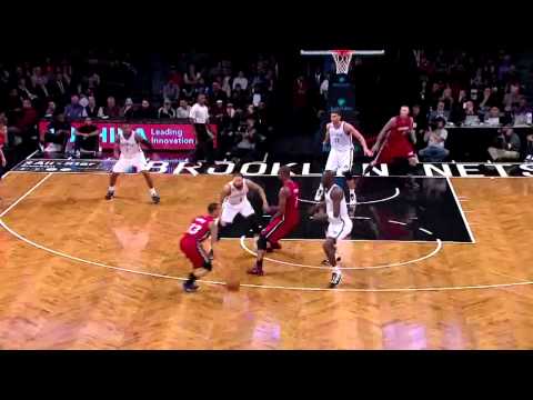 Shabazz Napier Crosses the Nets