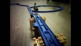 preview picture of video 'Plarail - Thomas - Late August 2012 Layout'