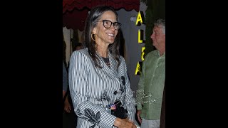 Jami Gertz spotted leaving Alba in Los Angeles !