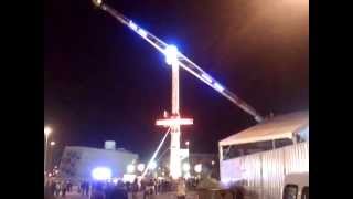 preview picture of video 'Booster Gigant en las Fiestas del Pilar 2013 de Zaragoza.'