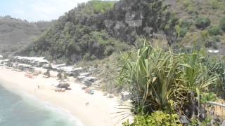 preview picture of video 'Pok Tunggal Beach the hidden paradise of Gunungkidul'