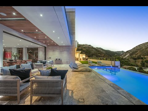 2447 Arbutus Drive | Brentwood - The Agency