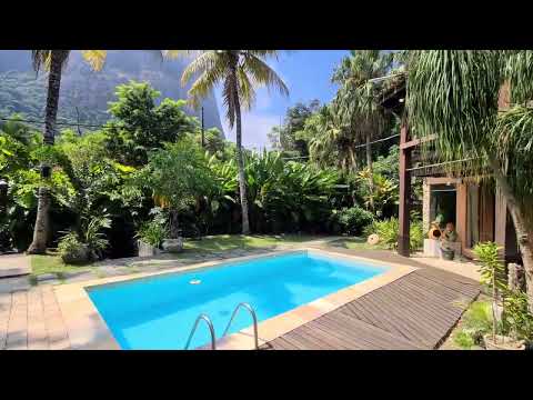 Incrível Casa no Joá com vista deslumbrante para a Pedra da Gávea