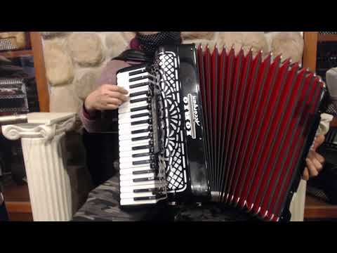 4665 - Black Iorio KM-500 Accorgan Piano Accordion LMMM 41 120 $1999