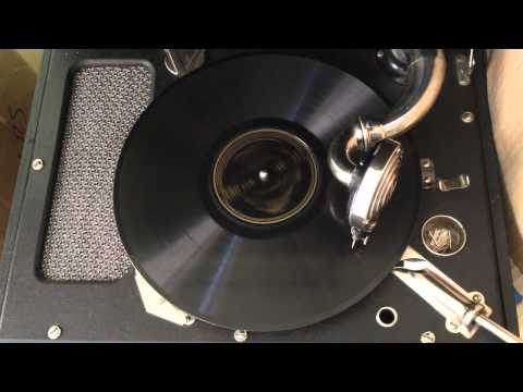 "Somebody's coming to town from Dixie" Billy Murray and Orchestra, Victor 17278-B