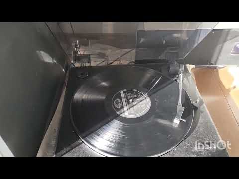 カンツォーネLPレコード再生ジリオラ・チンクェッティ、マリーザ・サンニアその他収録