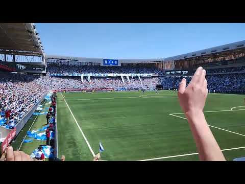 "Universidad Católica 1 - 0 U. de Chile | Campeonato 2025 - FECHA 25 | ¡Ceatoleí!" Barra: Los Cruzados &bull; Club: Universidad Católica