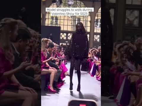 Model struggling to walk during Valentino Fashion Show for Spring/Summer 2023 #shorts
