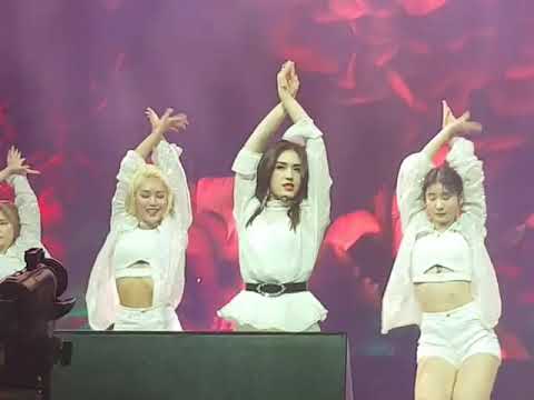 SOMI 소미 - GASHINA 가시나 180915 KBS MUSIC BANK IN BERLIN SPECIAL