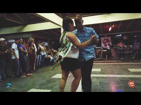 Forró na Veia - Demonstração de Forró Roots - Hugo Silva e Aline Souza