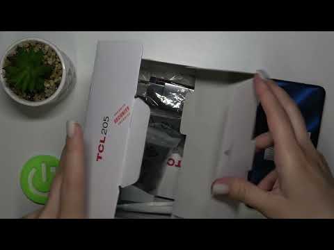 Does TCL 205 Comes with 3.5mm Headphones Adapter?