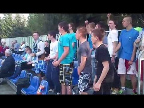 Młodzi Fani "Błękitnych Grzęska" Podczas Meczu