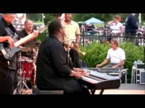 James Ross @ Danny Campbell (Trumpete Solo) & Reggie Thomas (Piano Solo) www.Jross-tv.com