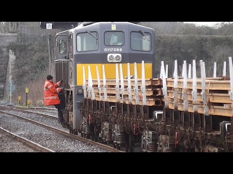 Irish Rail 071 Class loco 088 + Steel Rail Train - Kildare Station