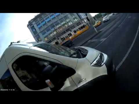 BG 1151-JK Helló, normális vagy? - Hello, are you sane?