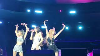 BLACKPINK DON’T KNOW WHAT TO DO AT COACHELLA