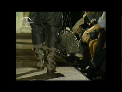 fashiontv | FTV.com - VIVIENNE WESTWOOD -UOMO A/I 08-09 FULL SHOW