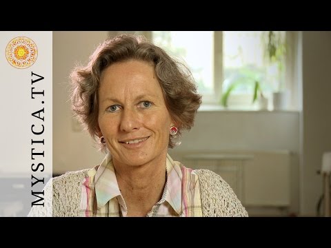 Annegret Hallanzy - Synergistic cooperation is the future! | MYSTICA.TV