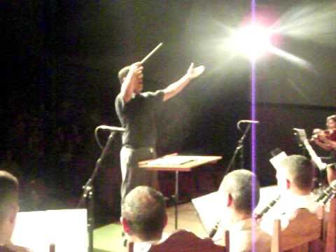 Cantata Conhecido pelos Cravos - Ouça os Martelos