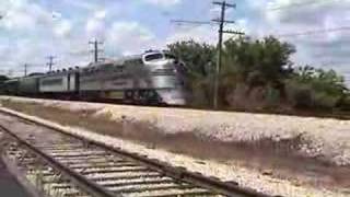 preview picture of video 'RS3/Burlington Zephyr runby-7-15-07-IRM Union,Illinois'