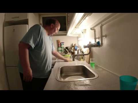 MongoTV_4238 - Min Aftensmad - Del 3 - MUKBANK - MEDISTERPØLSE Med KARTOFLER og BRUN SOVS