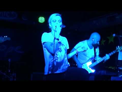 EMILY CHEKHOV Live @Cologne MTC – Soft Animal Machine