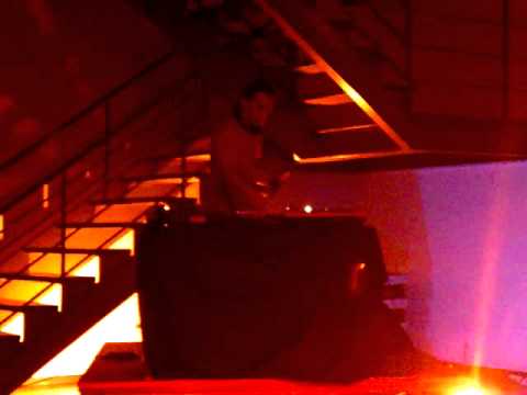 Dj Gabriel Feitor no Cine-Teatro - 14.05.11 (Parte 1)