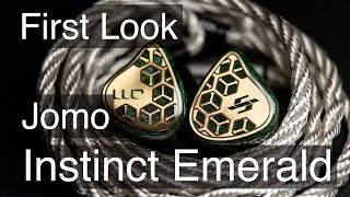First Look 23: Jomo Instinct Emerald, Technical and Bassy