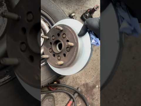 Ford transit replacing front 🧑‍🔧 brake disc 🧑‍🔧