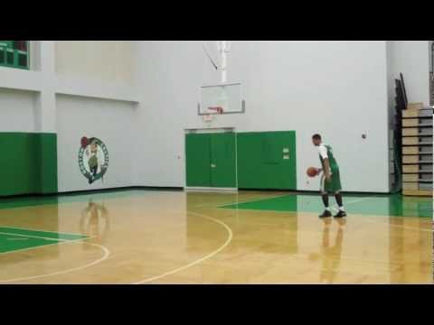 Courtney Lee throwns down after Celtics practice