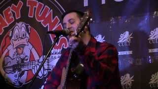 UTG TV: Bayside - &quot;Don&#39;t Call Me Peanut&quot; (Live at Looney Tunes)