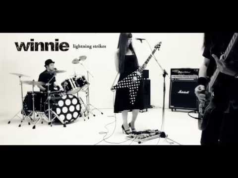 winnie【lightning strikes】(Official Music Video)