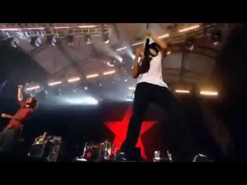 Rage Against The Machine - Killing In The Name (Live in London 2010)