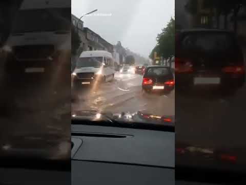 HEFTIGE UNWETTER: Wassermassen zerstören Teile von Deutschland! | WELT #shorts